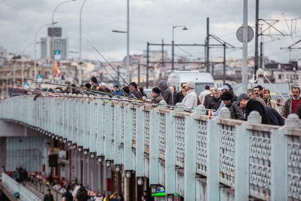 Décryptage de l'Impact des Médias sur la Propagation des Stéréotypes : Une Analyse Approfondie